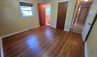 1 Hopkins Ct, Coventry, RI 02816