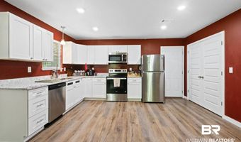 10 Middleton Ln, Atmore, AL 36502