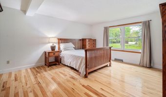 1129 Meadowdale Rd, Altamont, NY 12009