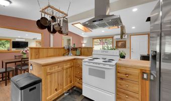 86680 TERRITORIAL Hwy, Veneta, OR 97487
