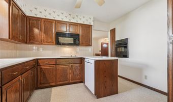 2817 Richmond Ave, Des Moines, IA 50317