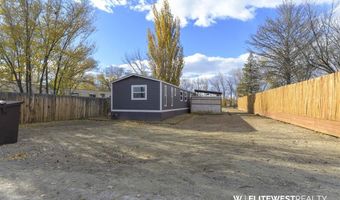 23 3rd Ave W, Deaver, WY 82421