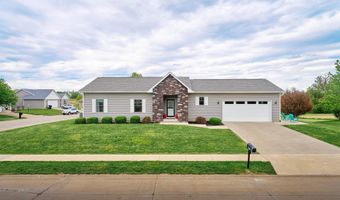 4526 W 14TH St, Davenport, IA 52804