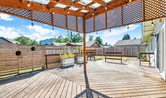 6781 F St, Springfield, OR 97478