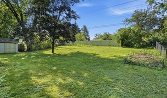 916 Whitney Dr, Apple Valley, MN 55124