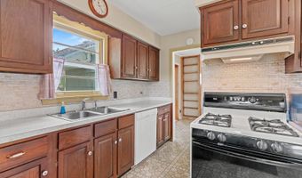 216 S Michigan Ave, Addison, IL 60101