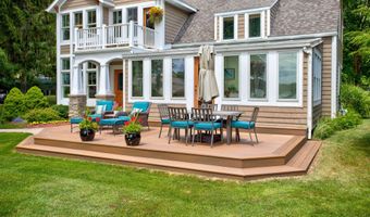 3235 Lakeview Dr, Allegan, MI 49010