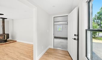 11 Budd Dr, Bethel, CT 06801