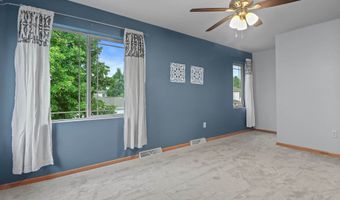 562 Lexington Dr, Oregon, WI 53575