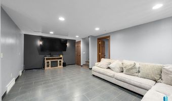 305 S Spring Pl, Brandon, SD 57005