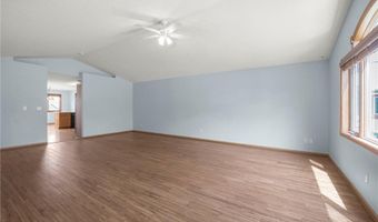 511 Raymond Ave, Albert Lea, MN 56007