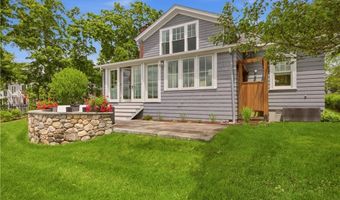 11 Opechee Dr, Barrington, RI 02806