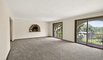 108 Hidden Meadow Rd, Apple Valley, MN 55124
