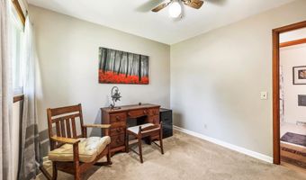 1222 Iowa Dr, Madison, WI 53704