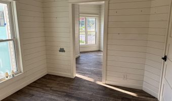111 S Main St, Albion, IA 50005