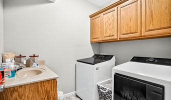 1100 Chicory Ln, Aurora, MO 65605