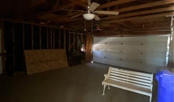 22764 Powhatan Rd, Apple Valley, CA 92308