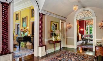 14 Leroy Ave, Newport, RI 02840
