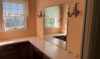 1929 Earls Ct, Allentown, PA 18103