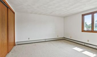 28 Sand Hill Dr, North Kingstown, RI 02852