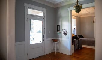 66 Weaver St, Baxley, GA 31513