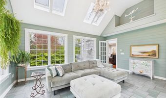 50 Intrepid Ln, Jamestown, RI 02835