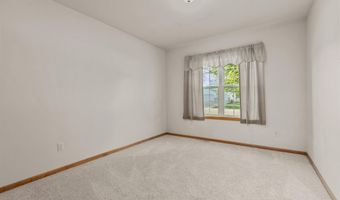 W5862 GERANIUM Drive, Appleton, WI 54915