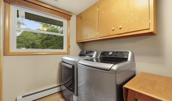 910 E 3rd St, Auburn, IN 46706