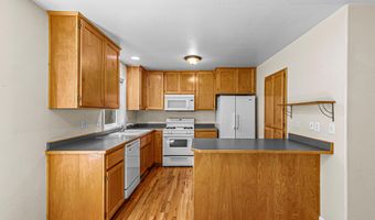 835 Blackberry Ln, Ashland, OR 97520