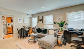 2100 N SCOTT St 103, Arlington, VA 22209