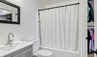 7701 Caminito Leon 201, Carlsbad, CA 92009