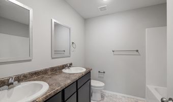 120 Pin Oak Dr, Aurora, MO 65605