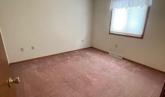 912 DUCHAC St, Antigo, WI 54409