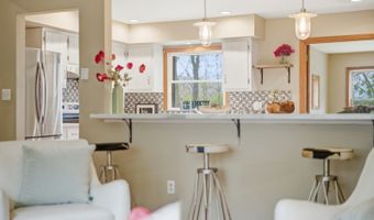 3 Lew May Dr, Andover, NJ 07860