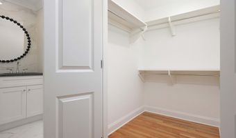 76 Swartzel Dr, Middletown, NJ 07748