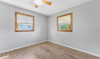 802 N Railroad St, Ainsworth, IA 52201
