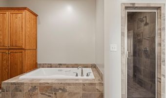 417 LAKEWINDS Rd, Alexander City, AL 35010