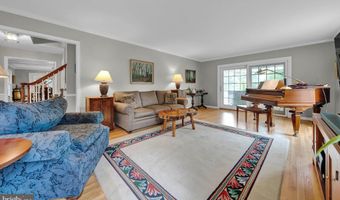 86 KNICKERBOCKER Dr, Belle Mead, NJ 08502
