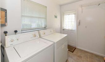493 Forestview Dr, Atlantis, FL 33462