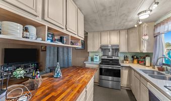 22655 W HENDERSON St, Congress, AZ 85332