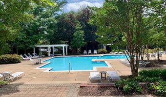 20311 BEECHWOOD Ter #200, Ashburn, VA 20147
