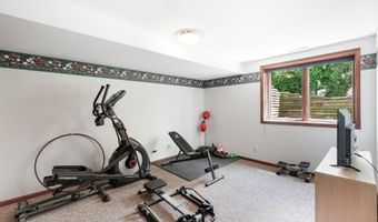 3124 Greenwood Rd, Ames, IA 50014