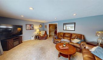 824 Minnie Maddern St, Albert Lea, MN 56007