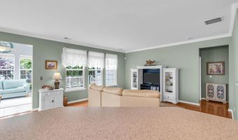 5 Minot Light Ct, Barnegat, NJ 08005