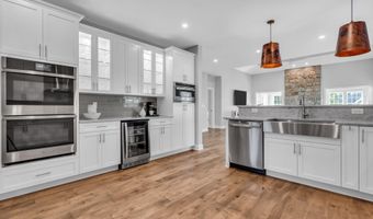 61 MILKY WAY Dr, Barnegat, NJ 08005