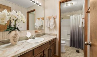 1869 NE Moonglow Ct, Bend, OR 97701