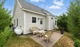 12 Sunrise Ln, Arundel, ME 04046
