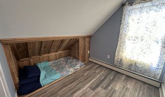 8 Main St, Bennington, NH 03442