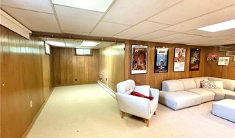 65 Bayberry Ln, East Greenwich, RI 02818