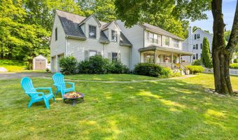 489 Hoyt St, Darien, CT 06820
